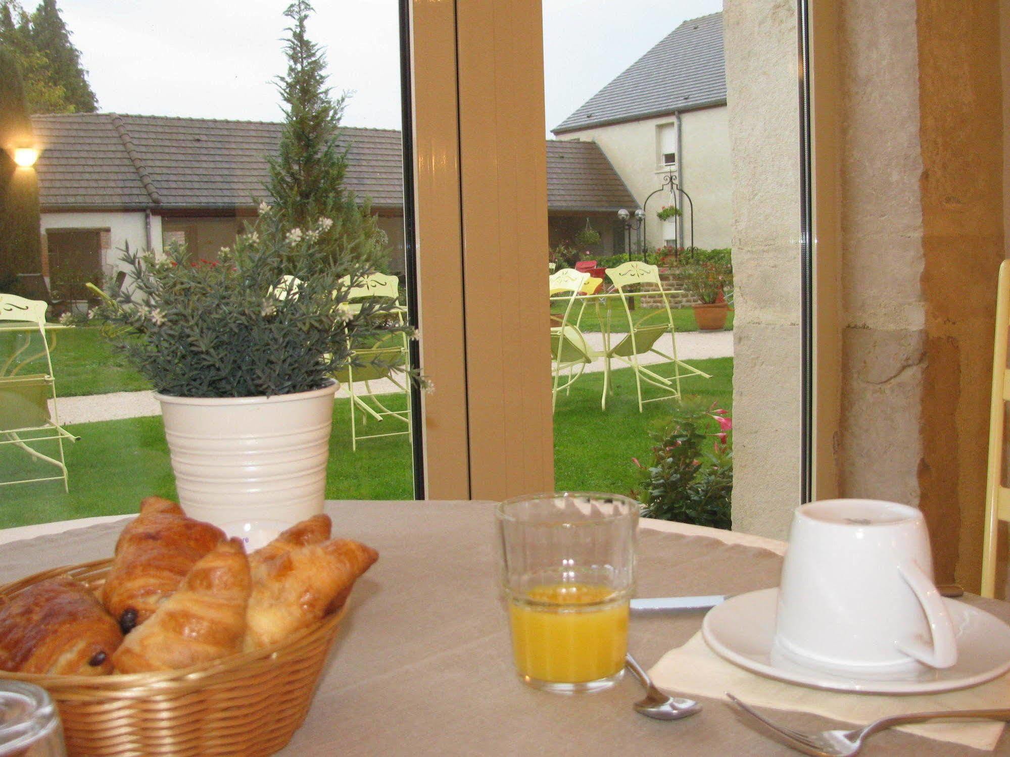 Hotel L'Oree Des Vignes Gilly-les-Citeaux Bagian luar foto